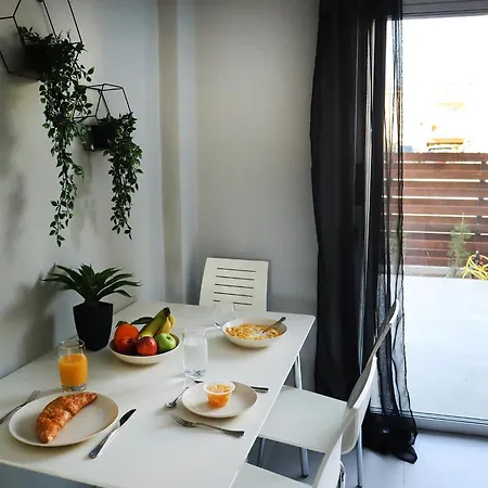 Hiyam's - Margarita Gardens パ フォス