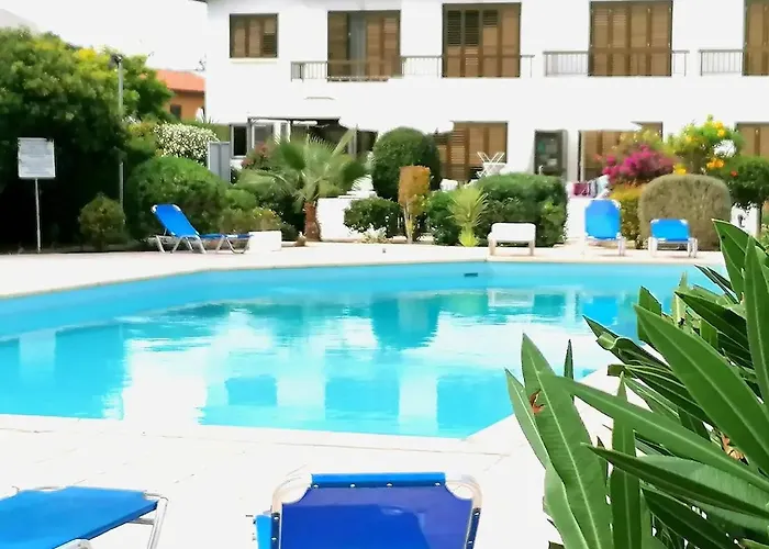 Hiyam's - Margarita Gardens * Pafos